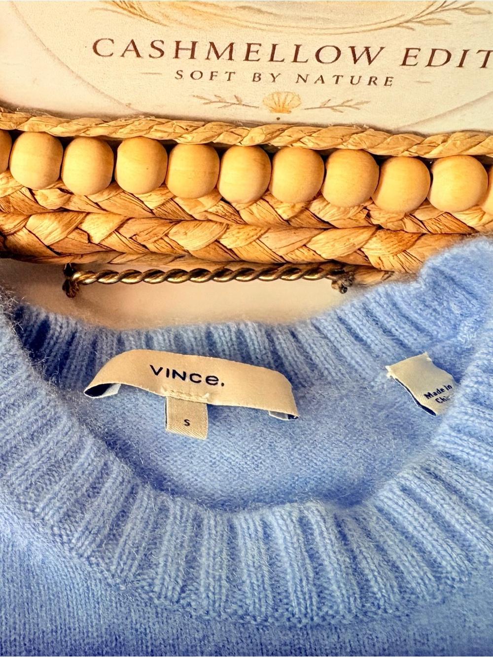 💙 Vince 100% Cashmere Baby Powder Blue Crewneck Sweater Size S (Mended) - Picture 7 of 9